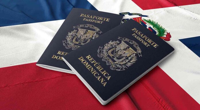 RD-presenta-nuevo-pasaporte-electrónico-con-chip-biométrico-copy