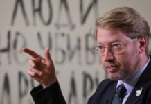 Denuncian que el partido de Putin recibió financiación extranjera luego de vetar a un bloque opositor por la misma causa