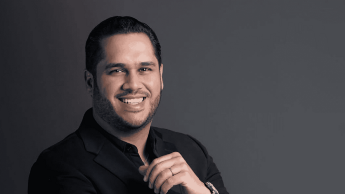 juan-carlos-pichardo-anuncia-el-nacimiento-de-su-segundo-hijo-8ece50bc-focus-min0.13-0.53-896-504