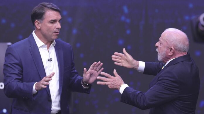 lula-y-flavio-bolsonaro-chocan-en-debate-ecabd639-focus-0-0-896-504