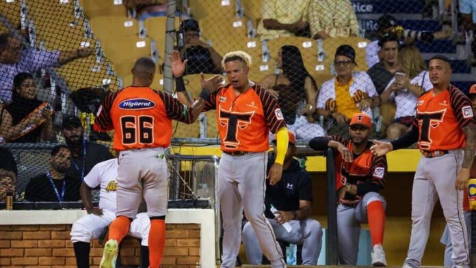 toros-exhiben-su-poder-con-tres-jonrones-vencen-aguilasl-7-4-741787fd-focus-0.07-0.35-896-504